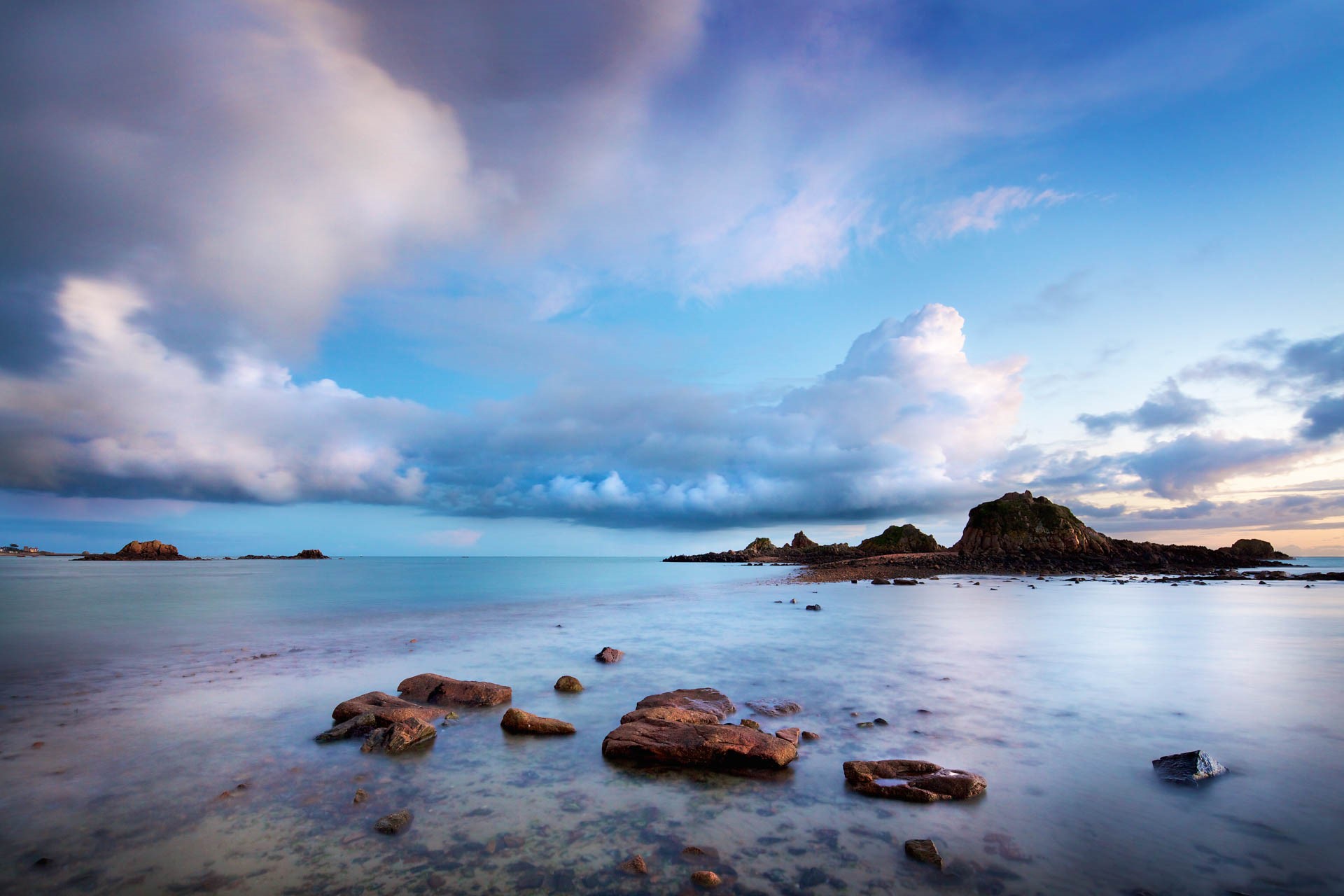 Magical light at Le Hocq