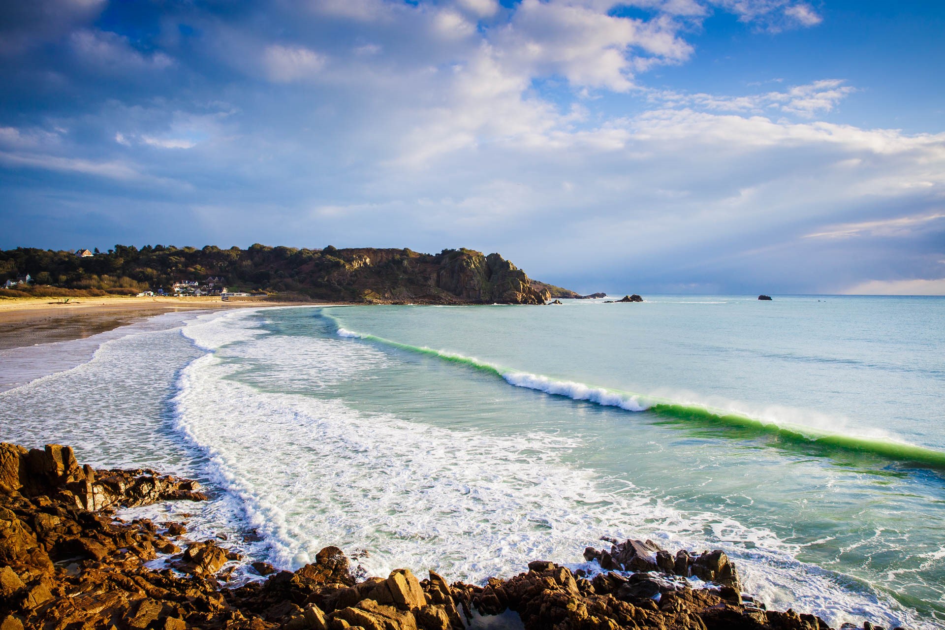 Ouaisne bay bathed in spring light